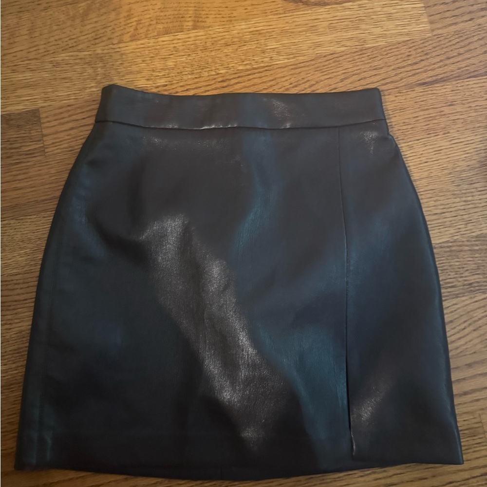 Wilfred Black Mini Pencil Skirt